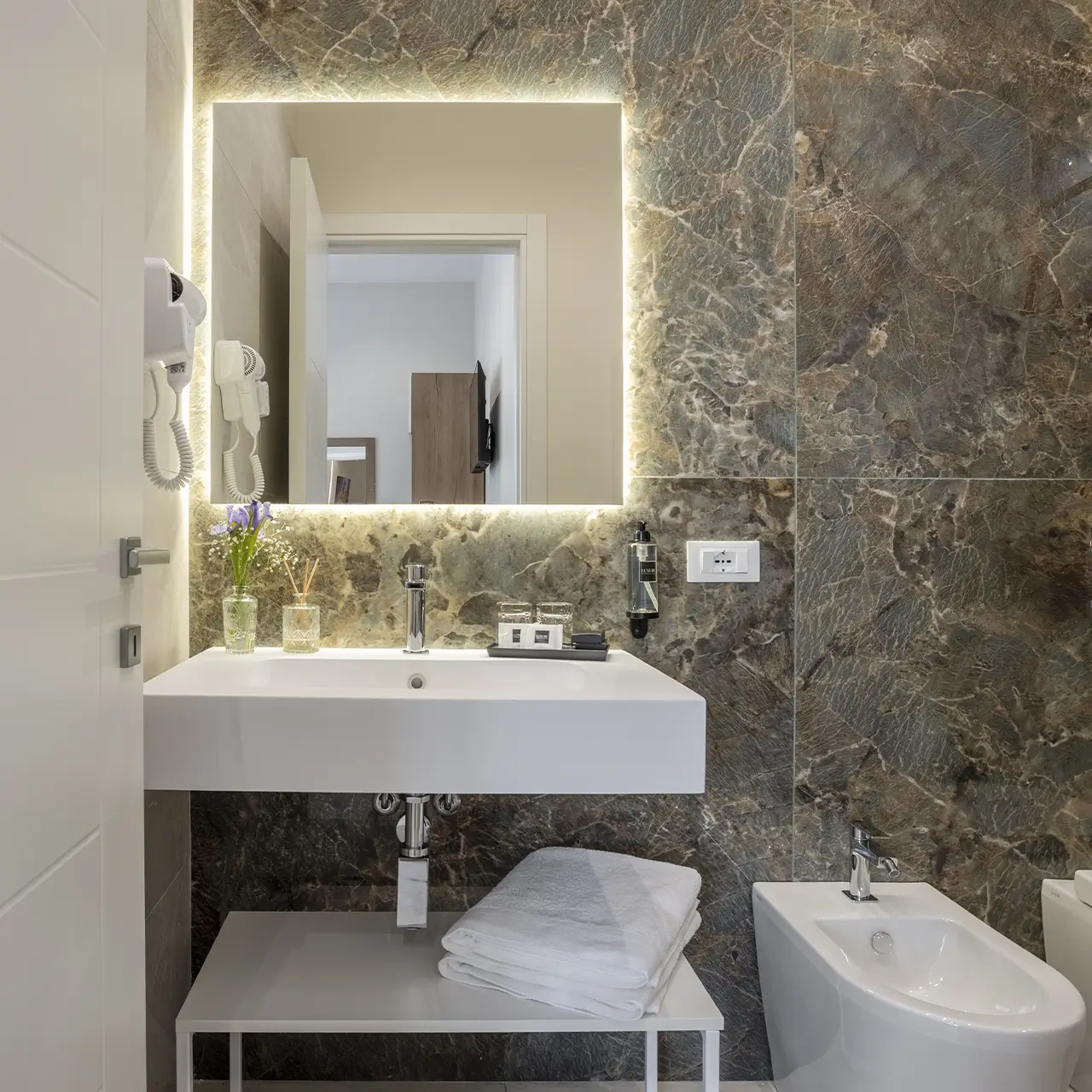 Berillo Room - Julia's Boutique Rooms