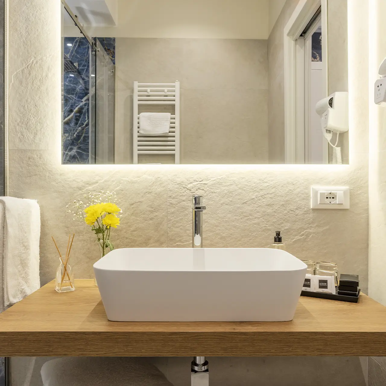 Zaffiro room - Julia's Boutique Rooms
