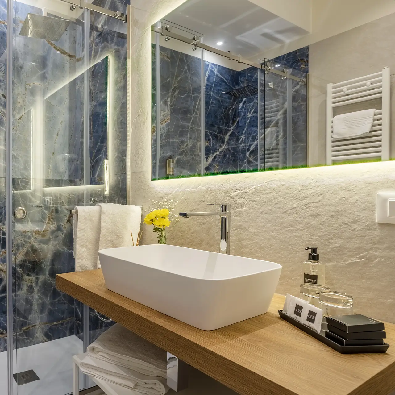 Zaffiro room - Julia's Boutique Rooms